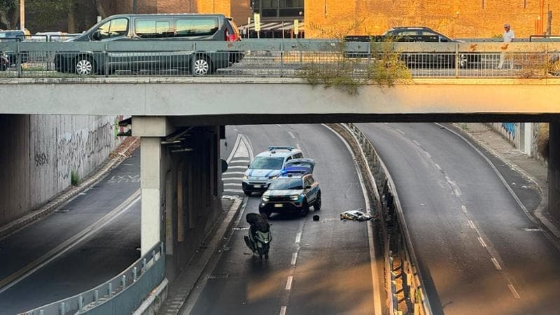 Muro Torto, perde il controllo dello scooter e muore nello schianto