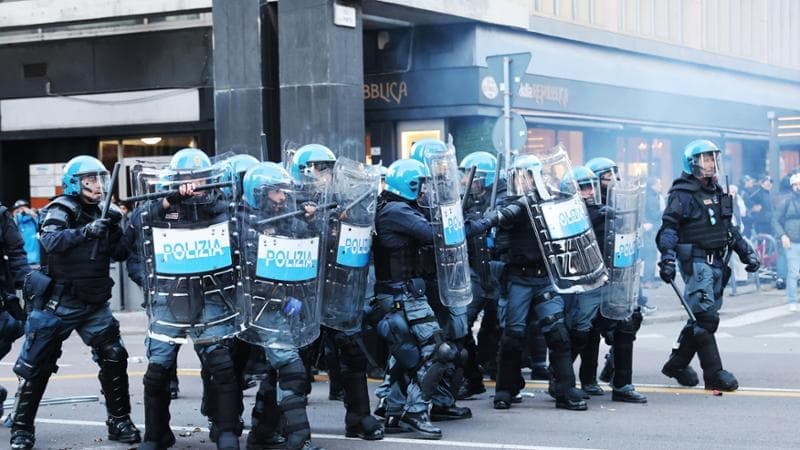 Quel disagio tra i poliziotti: “La politica abbassi i toni, non ci trasformi in nemici”