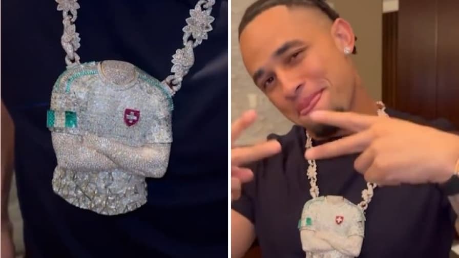 La "sobrietà" di Okafor: la nuova collana dell'ex Milan è tempestata di diamanti