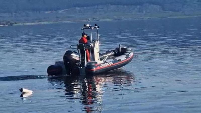 Trentino, una donna precipita nel lago di Speccheri e muore annegata