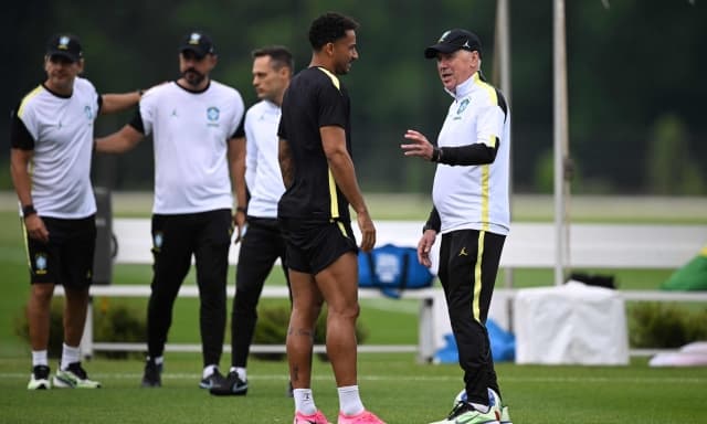 Brasile, Danilo sicuro: "Se ascoltiamo Ancelotti possiamo arrivare fino in fondo"