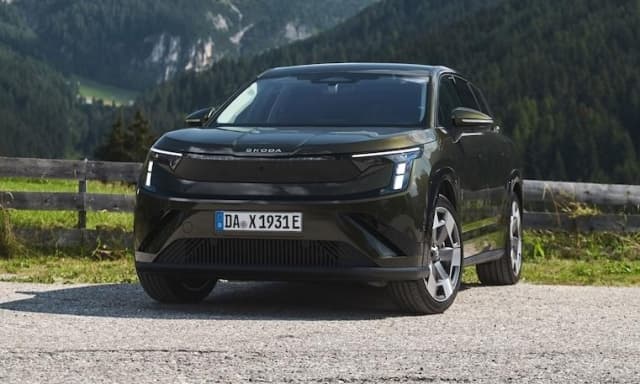 Skoda Peaq, su strada con il nuovo Suv elettrico a 7 posti