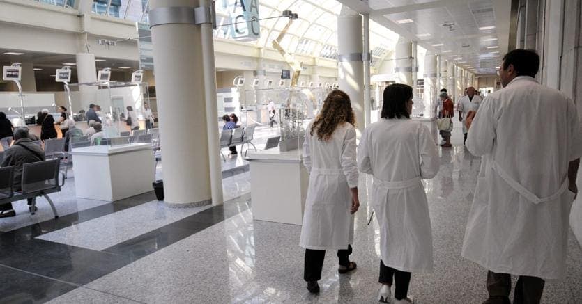 Stop alle troppe cause contro i medici: ecco quando scatta lo scudo penale e quando no