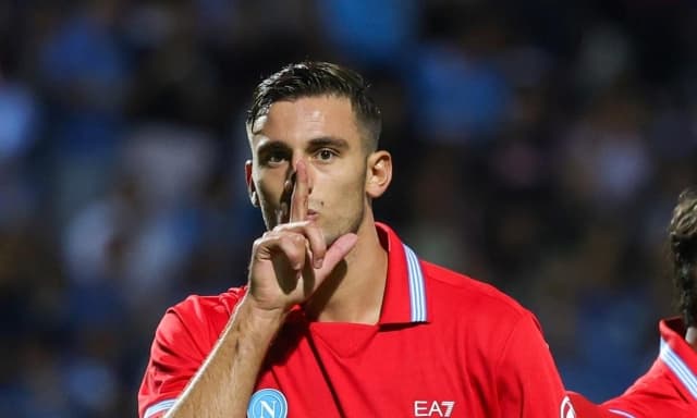Da "sei scarso" a "Napoli crede in te": la rinascita di Lucca riparte da Allegri. E i tifosi apprezzano