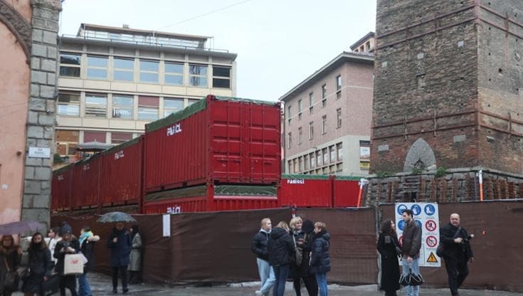 Summit sulla Garisenda: “Servono tempi più lunghi, il Comune disposto a perdere i fondi Pnrr”