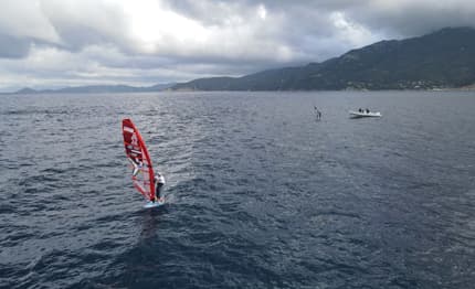 Windsurf, Matteo Iachino: in 9h45' da Golfo Aranci a Livorno