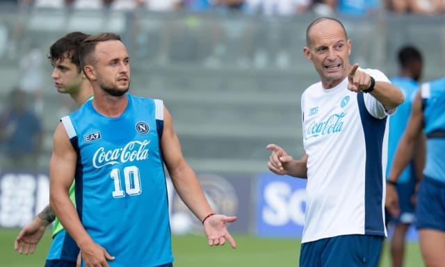 Cambiano i tecnici, lui resta: Lobotka è ancora al centro del Napoli