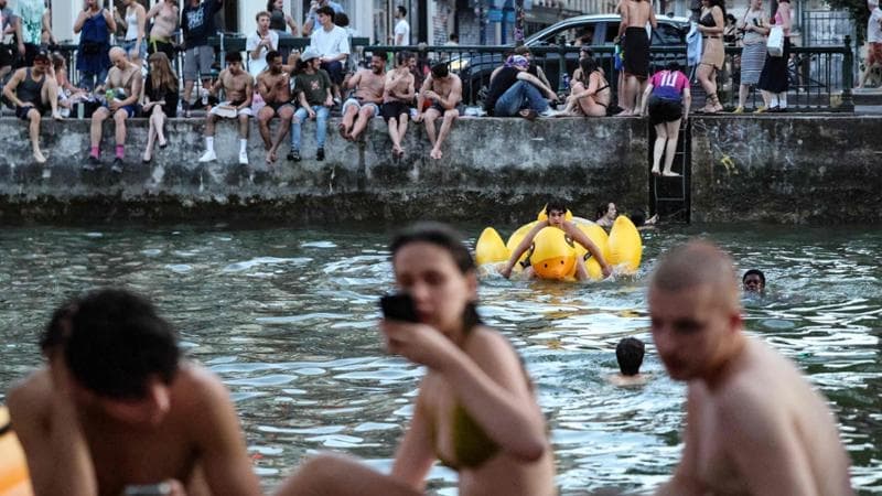 Francia, strage di bambini: ne muore un altro nell’auto. Pride annullato per il caldo