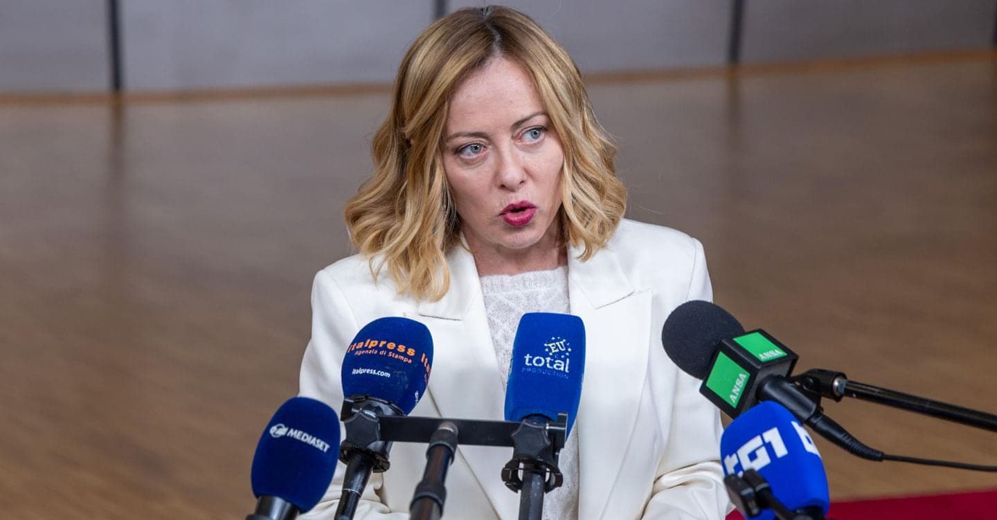 Meloni: nessun invio di soldati italiani, servono strumenti di garanzia per gli investimenti privati