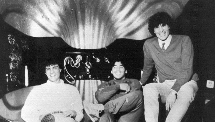 Torna allo Stato la casa dei Giuliano: ospitò Maradona fotografato nella vasca a forma di ostrica