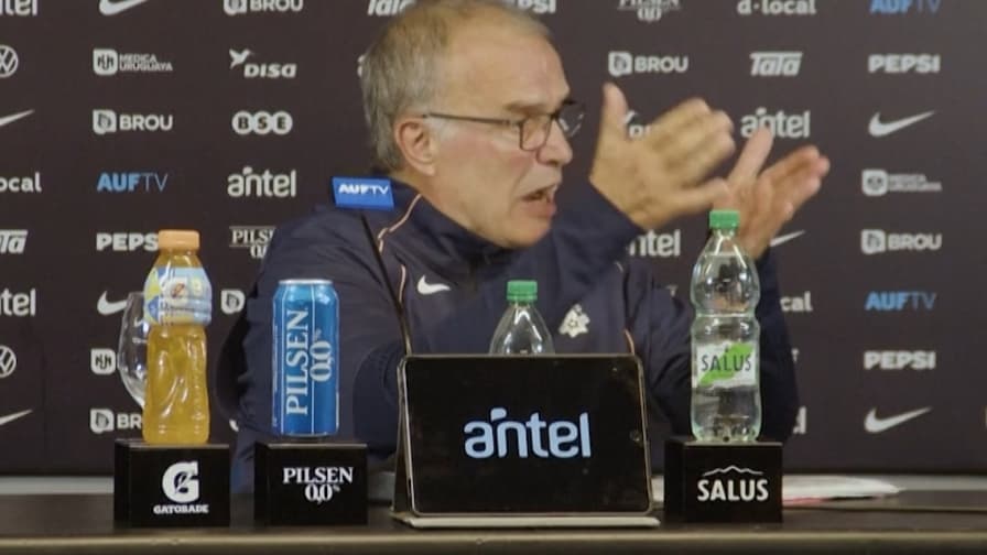 Bielsa lascia l’Uruguay: "Un addio doloroso". Poi svela il retroscena sui giocatori