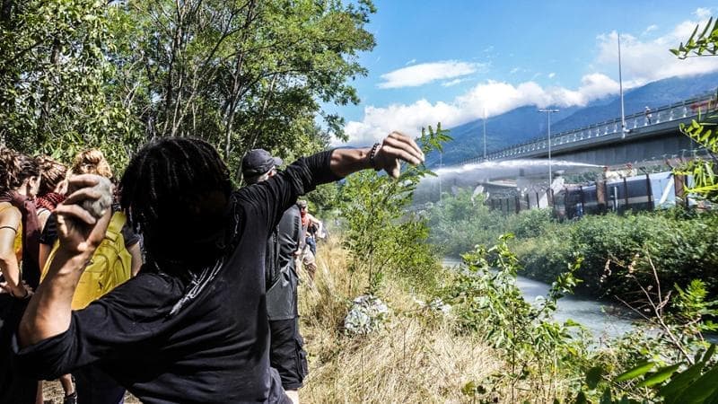 No Tav, otto studenti fermati in Francia alla vigilia degli attacchi ai cantieri in Valle di Susa