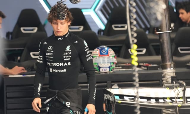 Mercedes, che succede? Tutti i problemi nelle FP2. E Kimi ammette: "Qui la macchina da battere è la Ferrari"