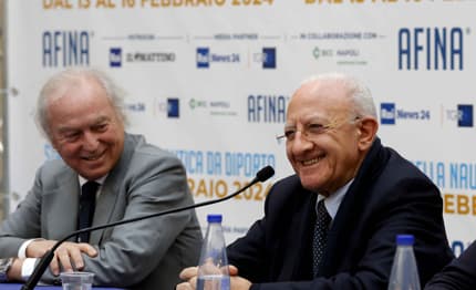 Campania, De Luca: “100 milioni alla portualità e attracchi della nautica da diporto”