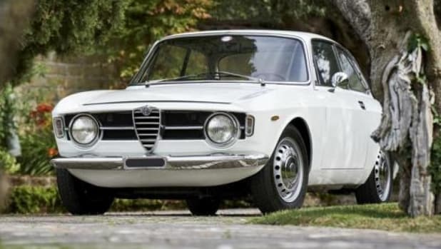 Alfa Romeo Giulia GT 1300 Junior, 60 anni veloci tra i giovani