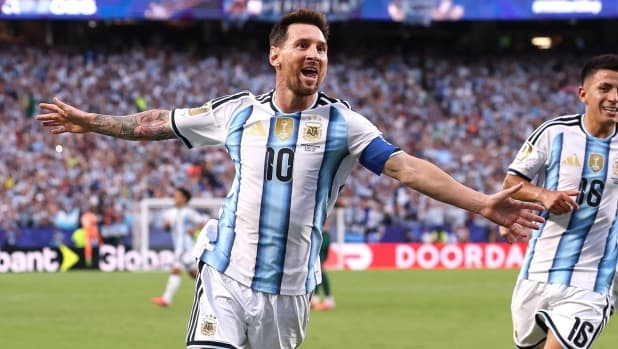 Messi capocannoniere? C'è il sorpasso su Mbappé: per i bookie ora è favorito