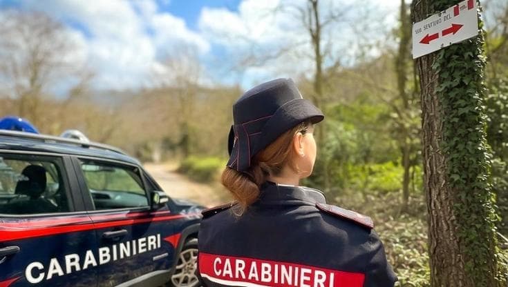 Paura per due giovani escursioniste: “Inseguite lungo la Via degli Dei da un uomo nudo”
