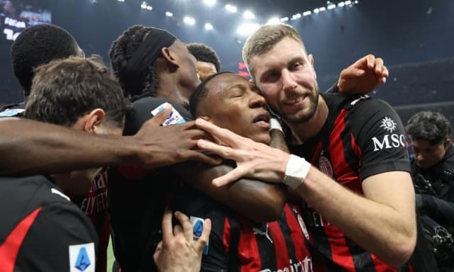 Perché Estupinan è un titolare del Milan? Attacco, esperienza e... una novità tattica