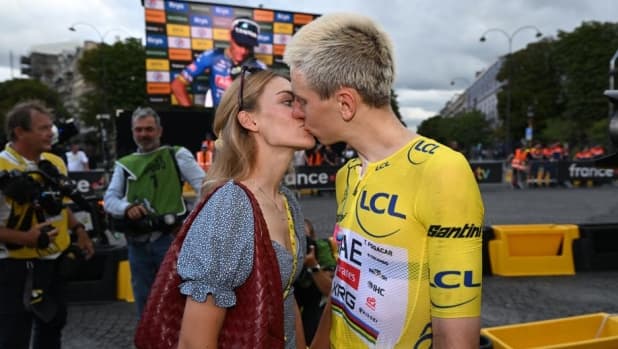 Pogacar e il quinto Tour: "Emozione più grande anche dei sogni che avevo da bambino"
