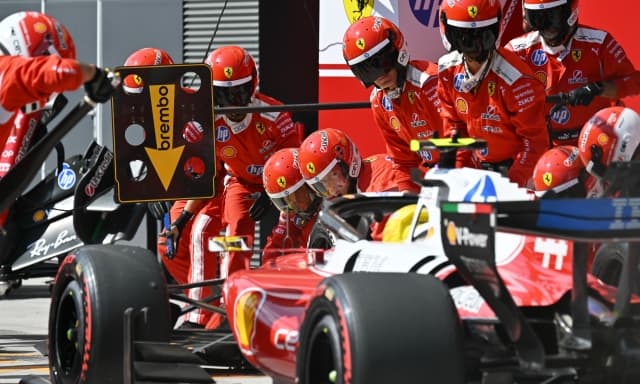 Ferrari, quanti errori. Hamilton: "Si doveva vincere". Vasseur: "Troppe decisioni sbagliate"