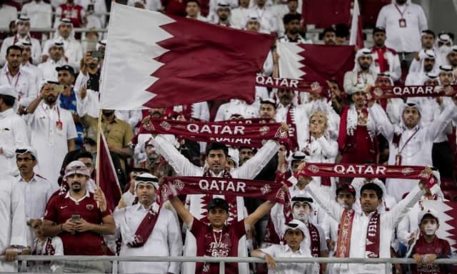 Il Qatar ha tifosi... prezzolati: soldi, voli e hotel gratis per andare alle partite