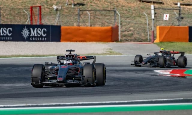 GP di Barcellona, viaggio nel paddock: tra box, Fanzone e hospitality con il team Audi F1