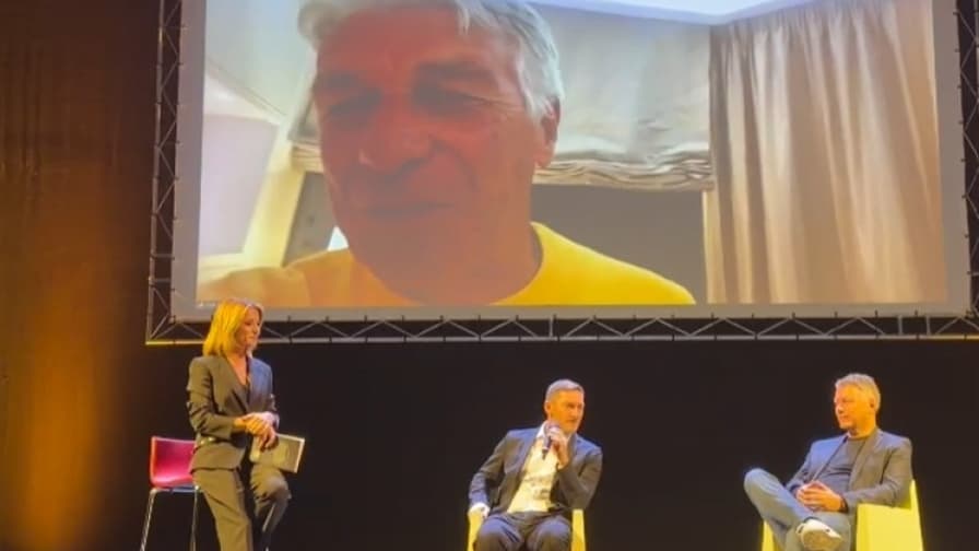 Totti sfotte Gasperini: "Rischi che domani nun te vedemo più in panchina…"