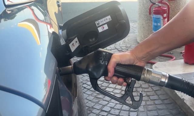 Diminuisce lo sconto sul diesel, Eni mette un tetto ai prezzi