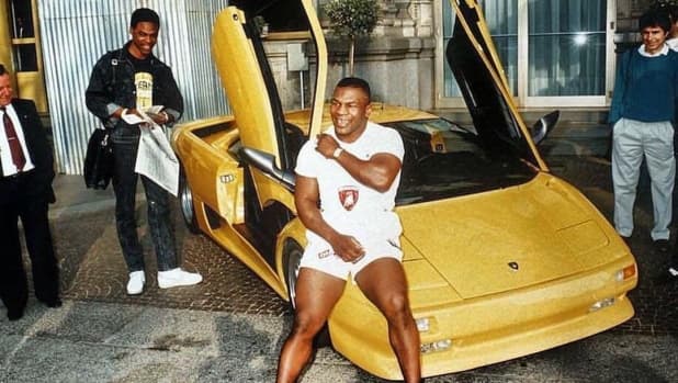 Tutte le auto di Mike Tyson: Ferrari, Lamborghini, Jaguar e le immancabili Rolls...
