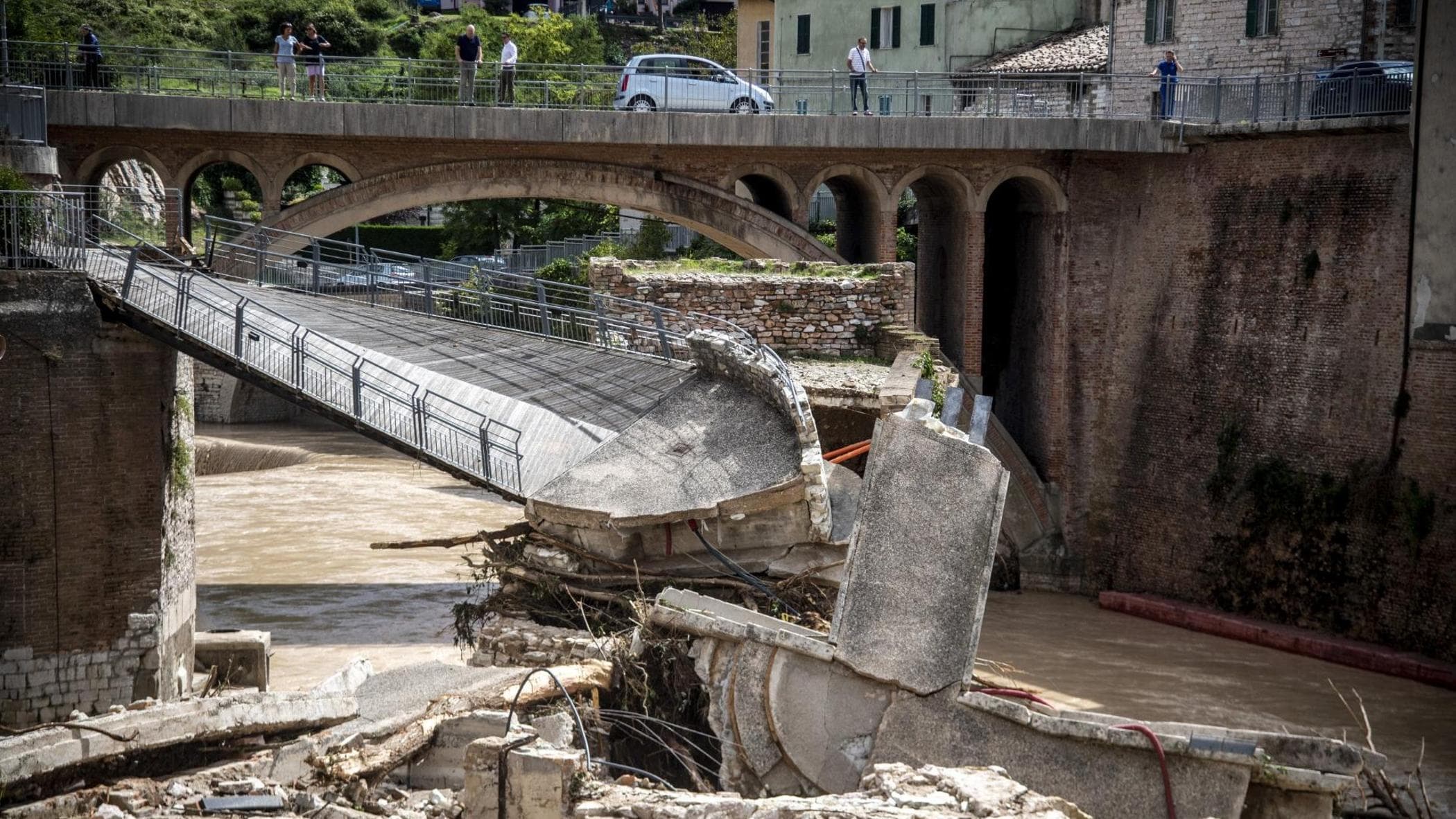 Marche, i ponti della morte. Ecco le carte che inchiodano i responsabili