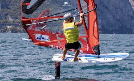 Torbole, Europeo iQFoil giovanile: italiani ancora nelle primissime posizioni in tutte le categorie