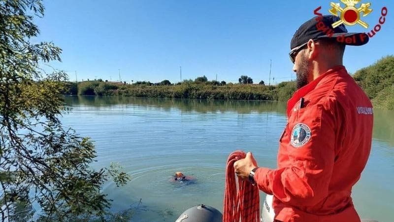 Venezia, un’auto esce di strada e si inabissa nel fiume Livenza. Morto il cacciatore alla guida