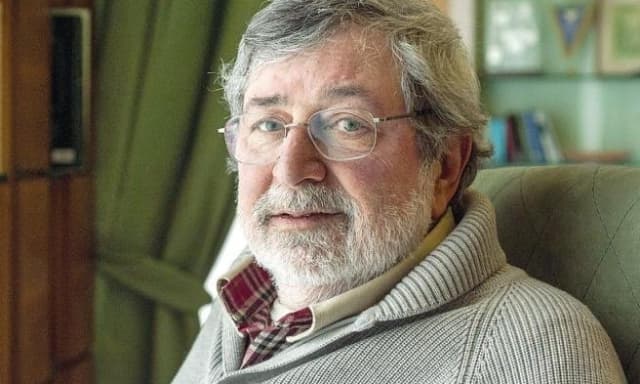 Musica in lutto, è morto uno dei suoi nomi più grandi: Francesco Guccini. Aveva 86 anni