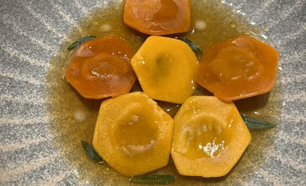 Cambusa: ravioli di pecora, pecorino e santoreggia di Arianna Gatti
