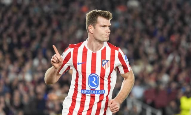 Un gigante per Allegri? Il Napoli sfida la Juve per il bomber Sorloth