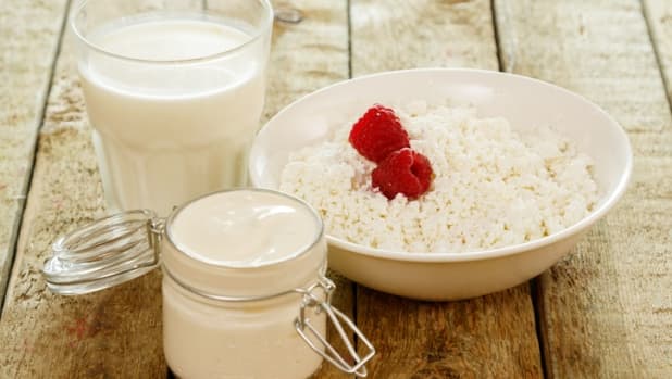 Latticini d'estate: 6 ricette leggere con yogurt, ricotta e kefir