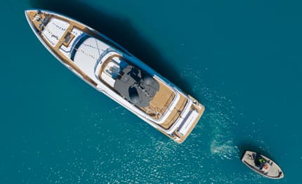 Ferretti Group: varata la prima Custom Line Navetta 33 del 2022