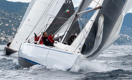 Mondiale 8 Metri: prime due regate in condizioni spettacolari