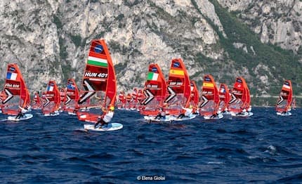 Europei giovanili iQFoil, oggi le Medal Series a Torbole