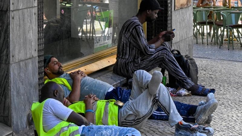 Al lavoro “a 50 gradi”, la denuncia dei sindacati. Giovedì il picco: bollino rosso in 15 città