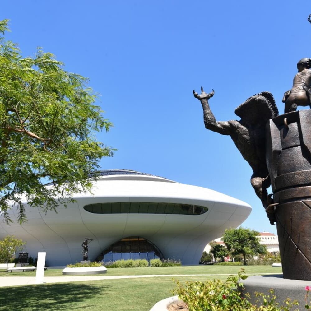 Los Angeles, il nuovo museo di George Lucas sembra un’astronave (VIDEO)