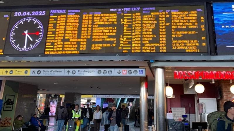Pasqua di disagi per i treni. Guasti da nord a sud, ritardi fino a due ore