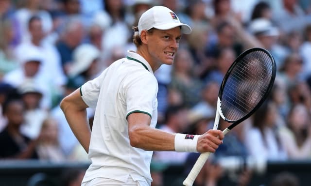 Sinner, 10° giocatore a fare il bis di fila a Wimbledon. Tutti i suoi record