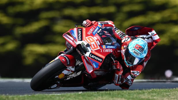 LIVE MotoGP Australia, scarsa visibilità a Philipp Island, partenza posticipata alle 5