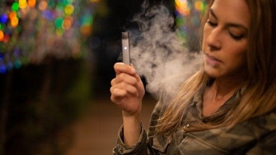 "Le e-cig provocano danni ai polmoni"