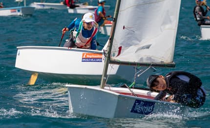 Optimist: iniziata la Ora Cup Ora con 545 regatanti al via da 30 nazioni