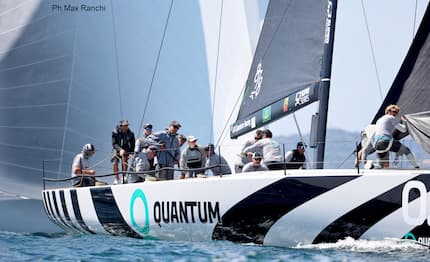 Al Rolex TP52 World Championship Quantum Racing va dritto come un treno