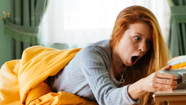 Dormire troppo o troppo poco fa invecchiare prima: lo studio