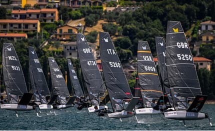 Garda: una prima giornata complessa per il Mondiale Moth