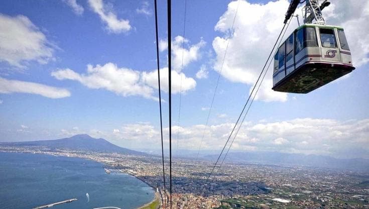 Faito, la funivia maledetta: dalla tragedia di Ferragosto con quattro morti al recente blackout